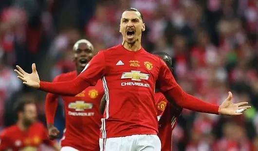 她以更加成 她以更加成